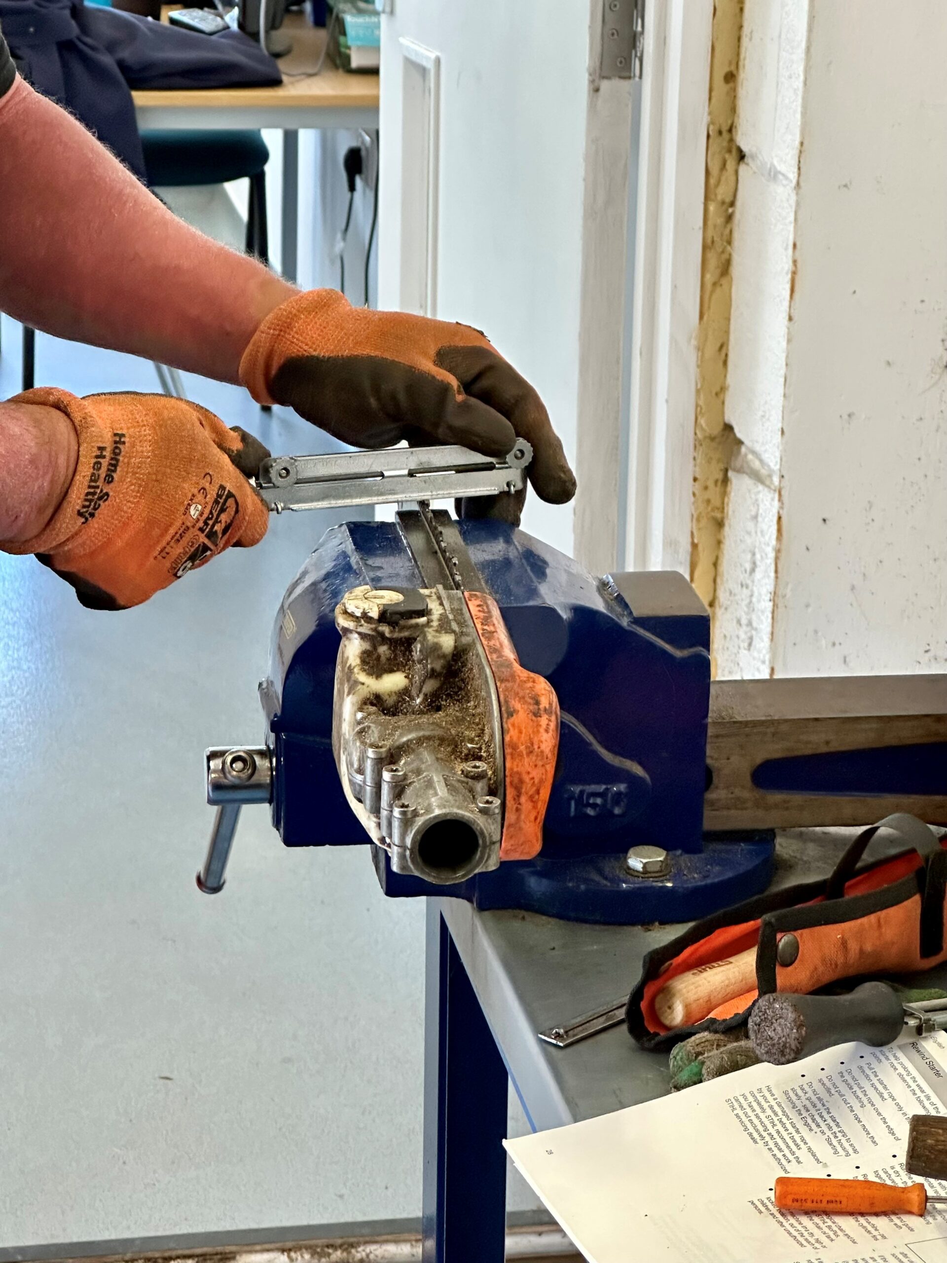 LANTRA Awards Using a Powered Pole Pruner Saw Course [2 days]