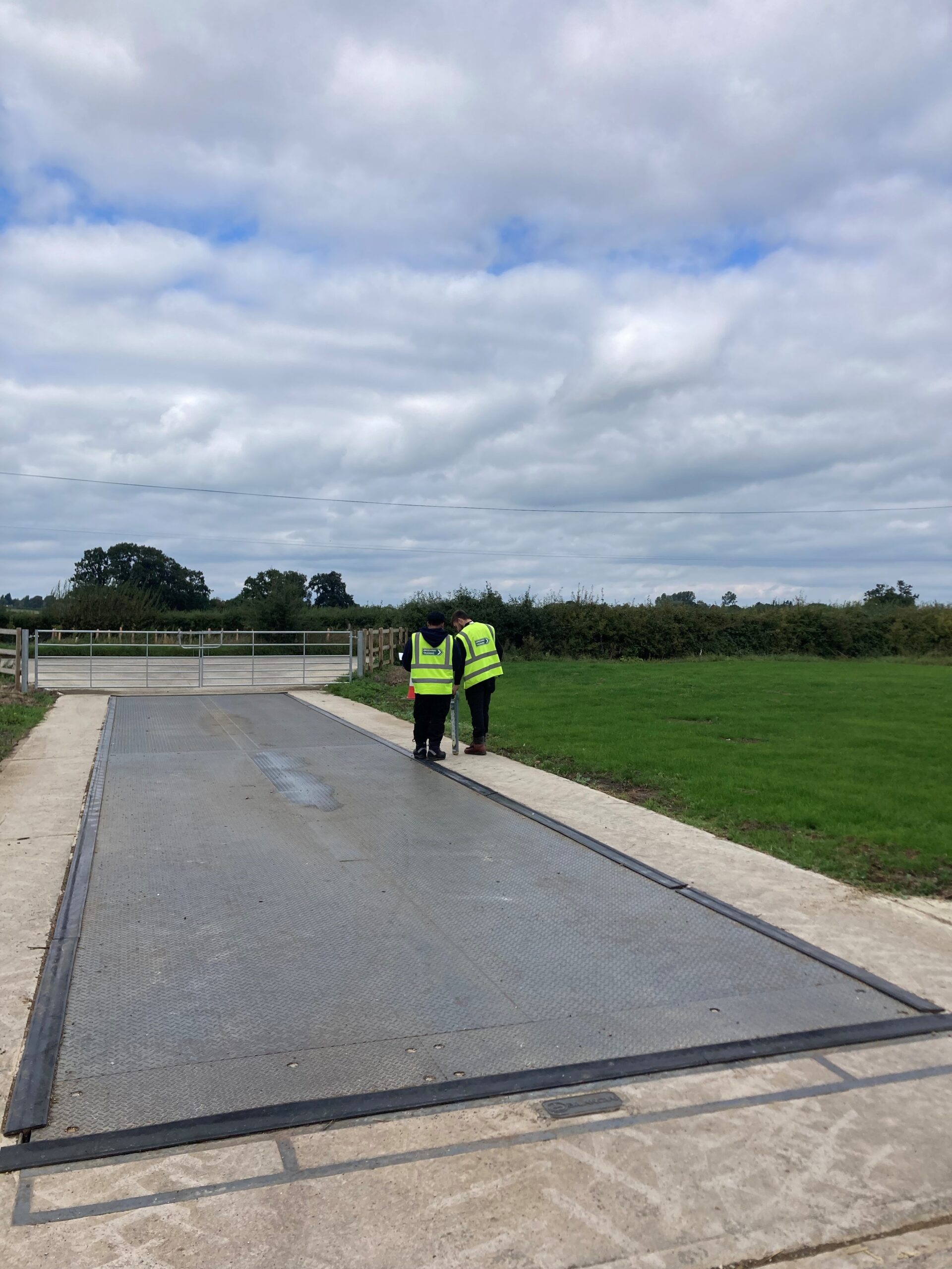 LANTRA Awards Location and Avoidance of Underground Apparatus [CAT & Jenny] Course