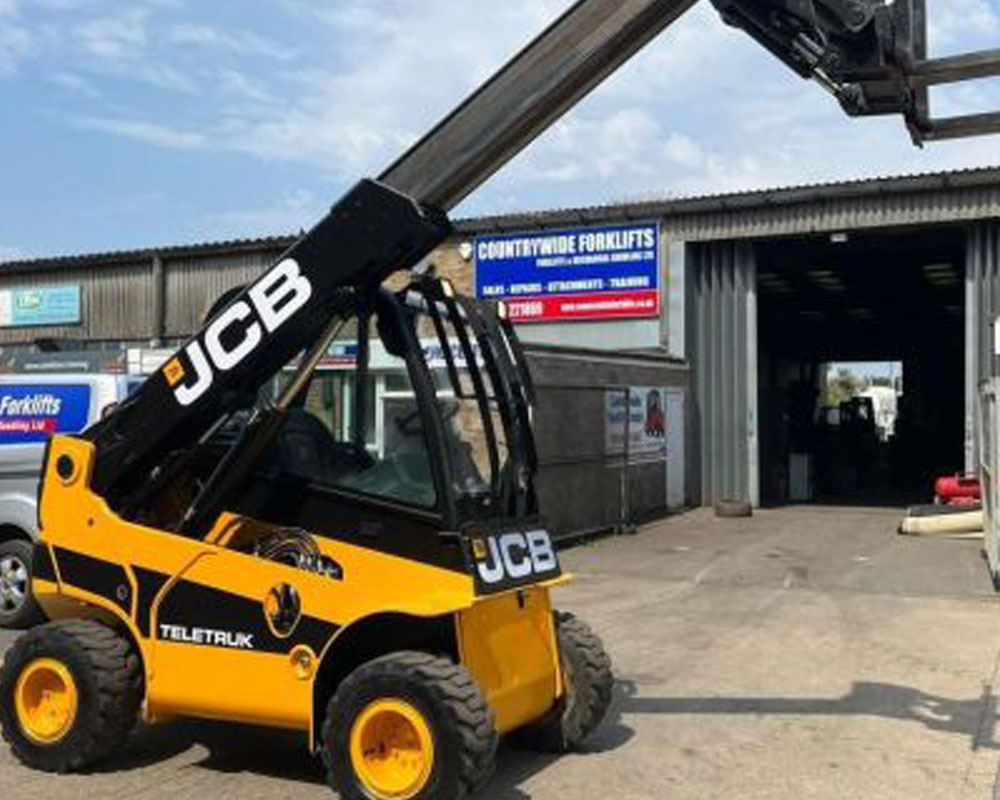 LANTRA Awards Industrial Lift Trucks (J4) Course