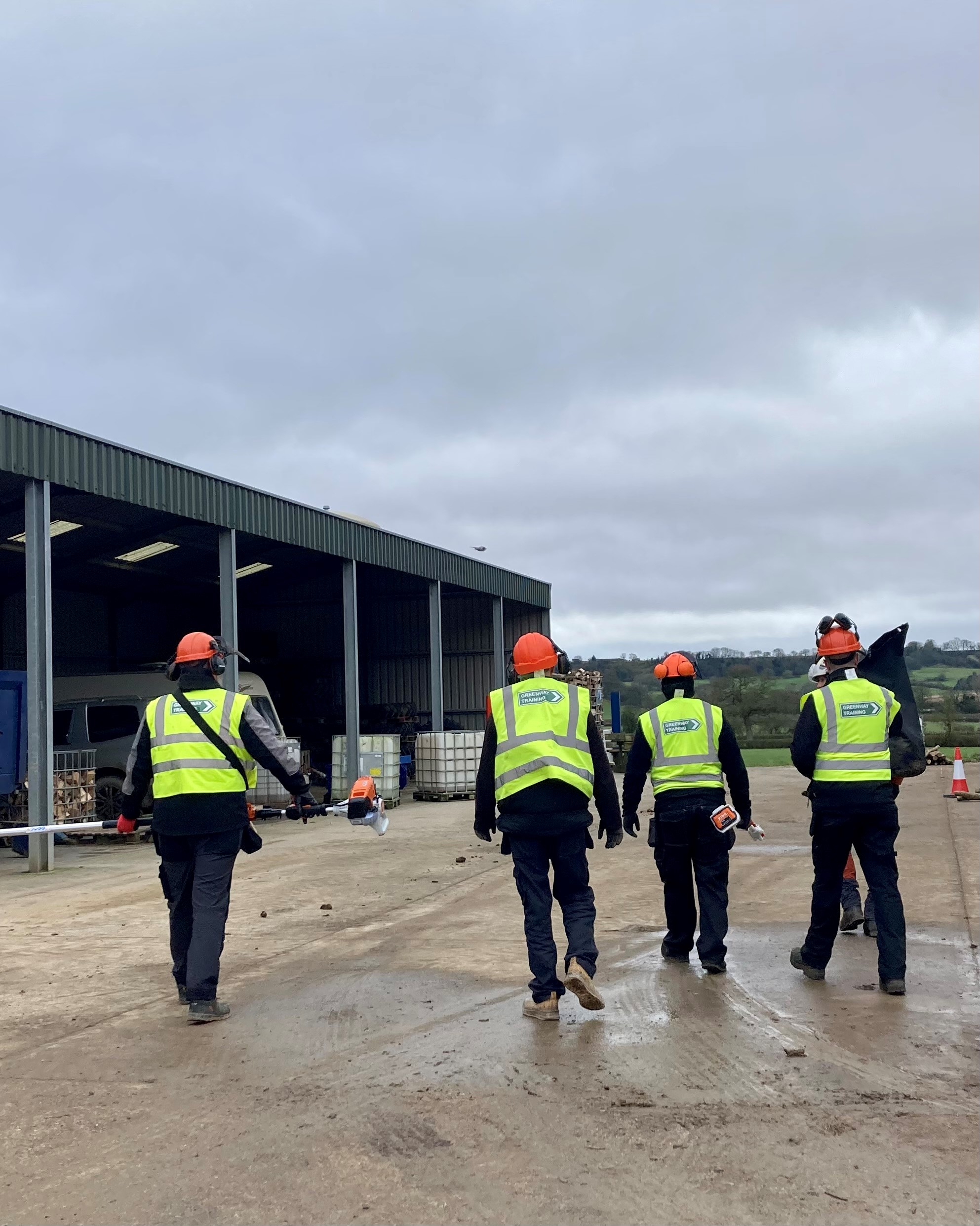 LANTRA Awards Using a Powered Pole Pruner Saw Course